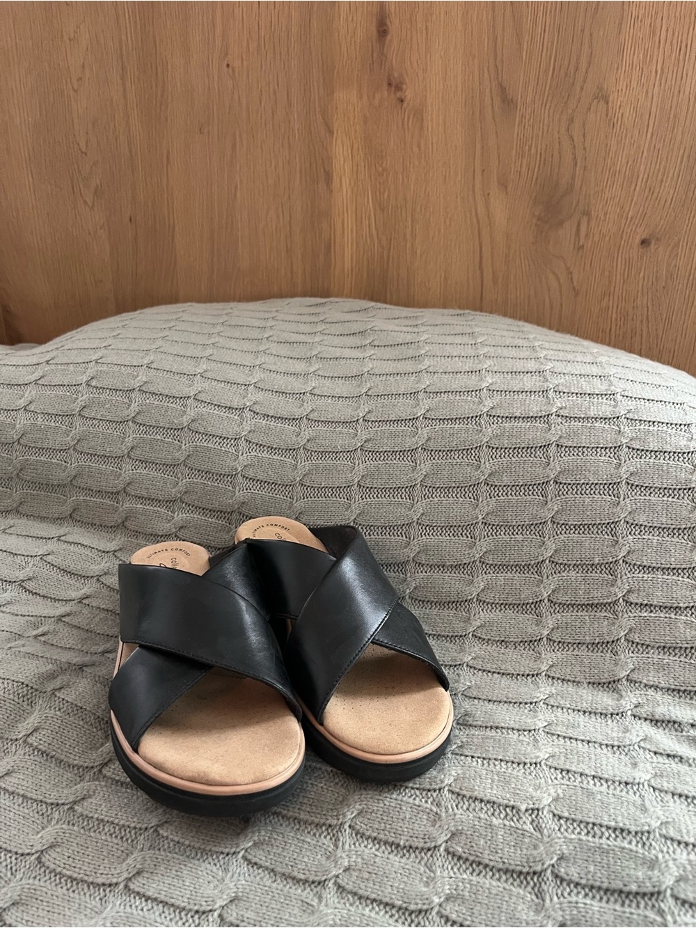 CLARKS Cross-Strap Slide Sandals